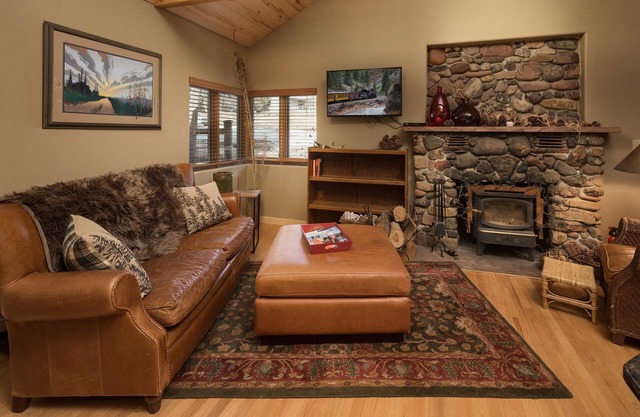 ⭐️Premier Host - Serene cabin, the best amenities, north end of James Ranch