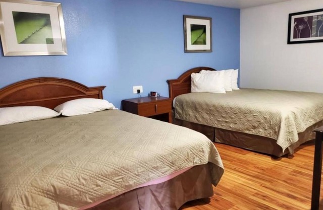 Premier Inn & Suites
