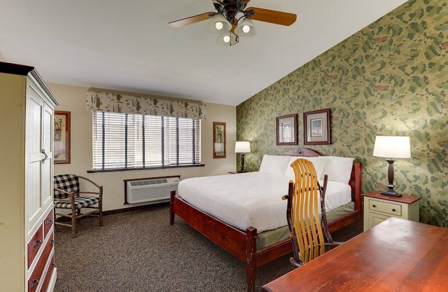 Premier Suite w/ Whirlpool and Fireplace! Stoney Creek Columbia, Pool