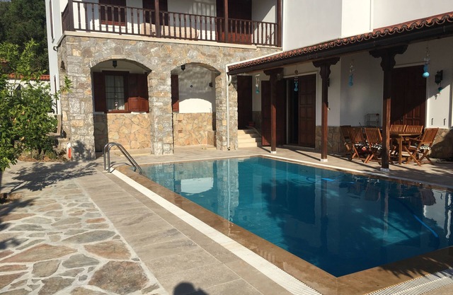 Premier Villa mit Pool und Panoramablick auf die Natur, Luxus-Sommerurlaub