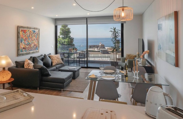 Premium apt, bay and sea views | Bayside