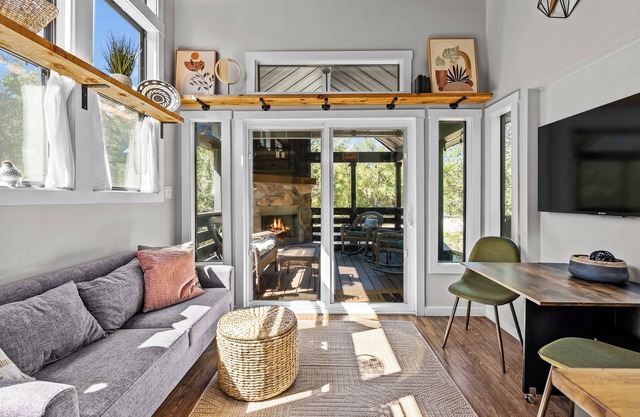 Premium- Blackbird TinyHome.