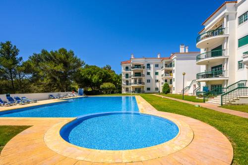 Premium Cascais Living with swimming pool