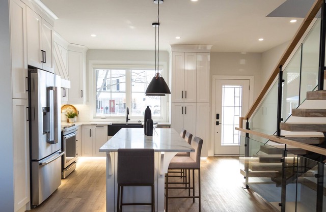 Premium House located near St. Clair River with Hot Tub