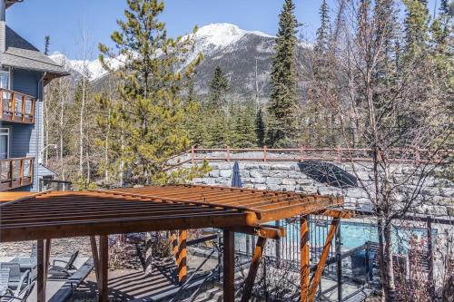 Premium King suite with views and pool