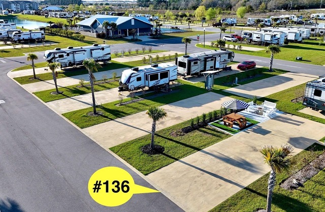 Premium RV Site ⛱️ Resort Amenities 👙Heated Pool🎢 Near OWA & Beaches 🐚🏝️🌊!