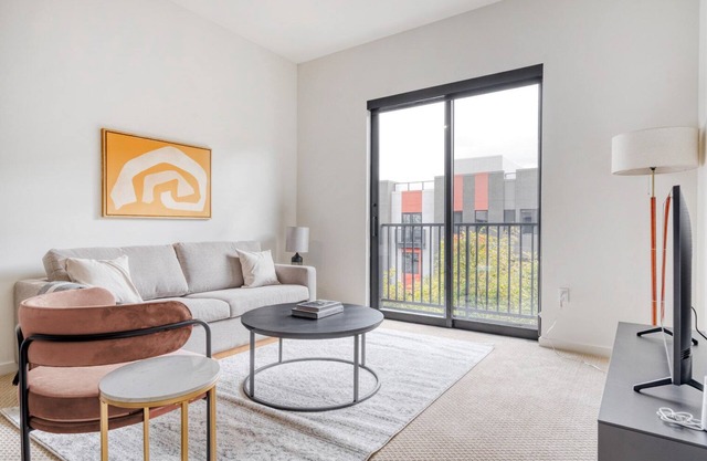 Premium Santana Row 1BR w/ Gym & Pool, 10 mins to Google, by Blueground