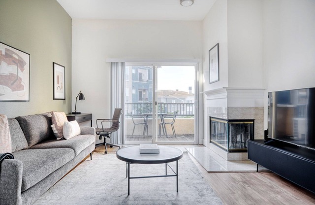 Premium Sunnyvale 1BR w/ Gym, Sauna & W/D, nr 101 & 237, by Blueground