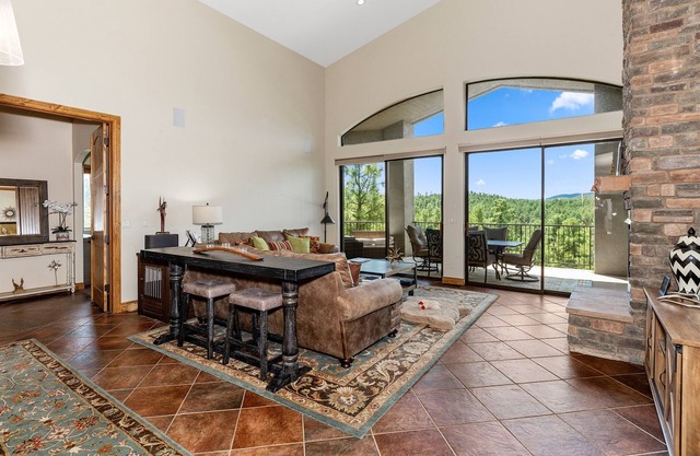 Prescott's #1 Luxe Mountain Sanctuary | Cozy Spa | Golf | Majestic Views