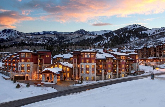 President's Day Weekend - Ski In-Ski Out-Canyon Village Resort Park City, Utah