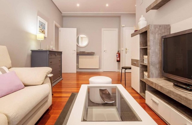 Prestancia apartment by The Urban Hosts