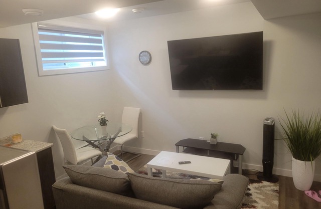 Prestige Suite-beautifully finished 2 bedroom home