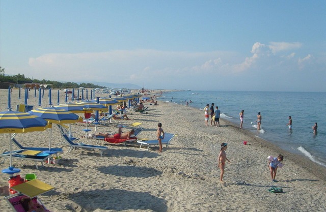 Hübsche Mansard E mit großer Terrasse 250 Meter vom Meer entfernt, Free Beach