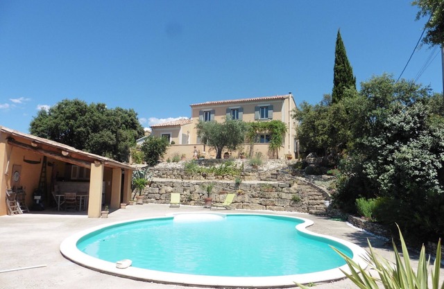Schönes, geräumiges Ferienhaus mit privatem Pool