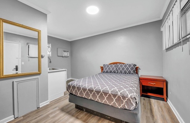 Cozy Stay in Brownstown w/ Wi-Fi and Streaming TV