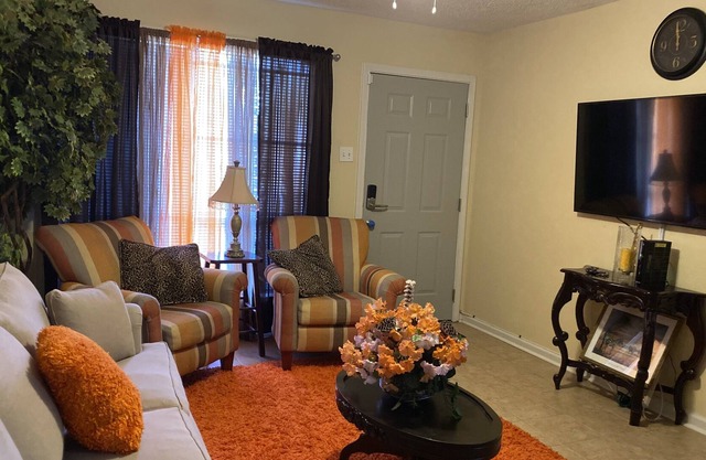 Keyless Entry,15 mins from Graceland, and10 min from Downtown