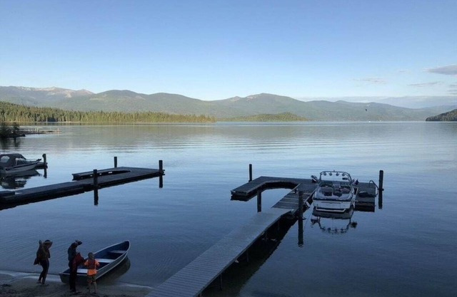 Priest Lake BEACHFRONT with 2-slip dock