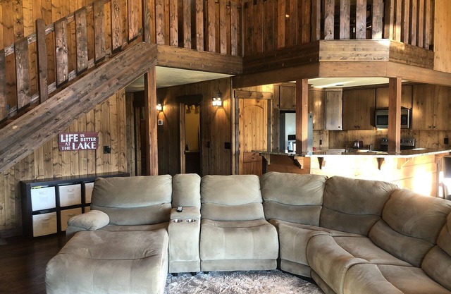 Priest Lake Golf Course Cabin with boatslip