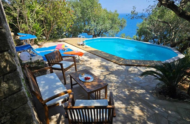 Primaluce, exklusive Villa mit Blick auf das Meer, mit herrlichem Blick