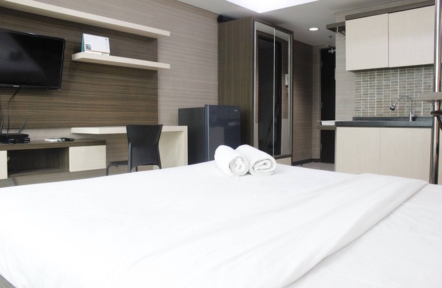 Prime & Comfy Studio @ Tamansari La Grande Apartment By Travelio
