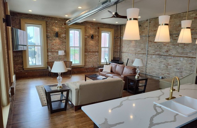 Prime destination for Oshkosh and Appleton, stunning river views