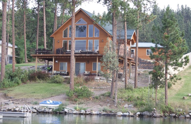 Prime Lakefront Home mit schöner Aussicht, Dock Feuerstelle. Mindestaufenthalt von 3-5 Nächten