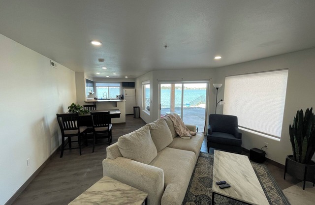 Prime Lakefront on Moses Lake