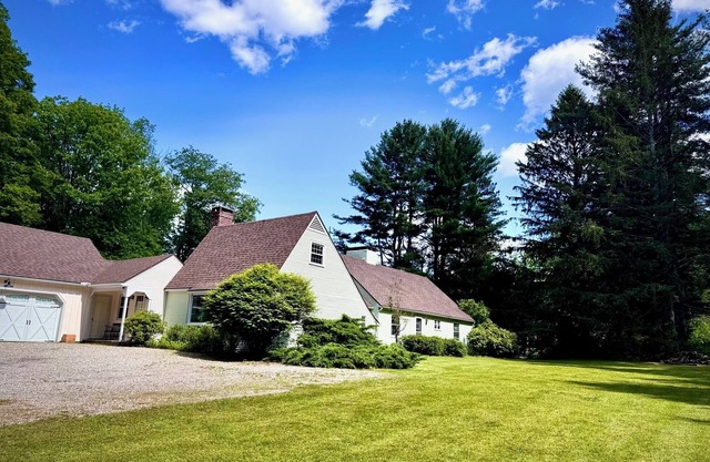 Prime Location and Charm – 5 Mins to Tanglewood & Best Berkshire Attractions