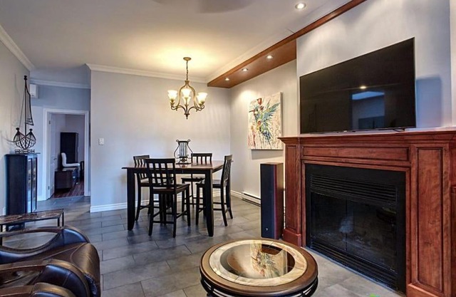 Prime location Condo, Parking, Gym Membership - Please choose pay now not later