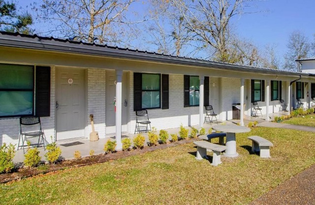 Prime Location Free Parking Onsite, Close to Lake Charles