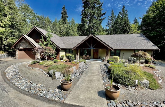 * Gig Harbor * Gated & Private * Prime Location