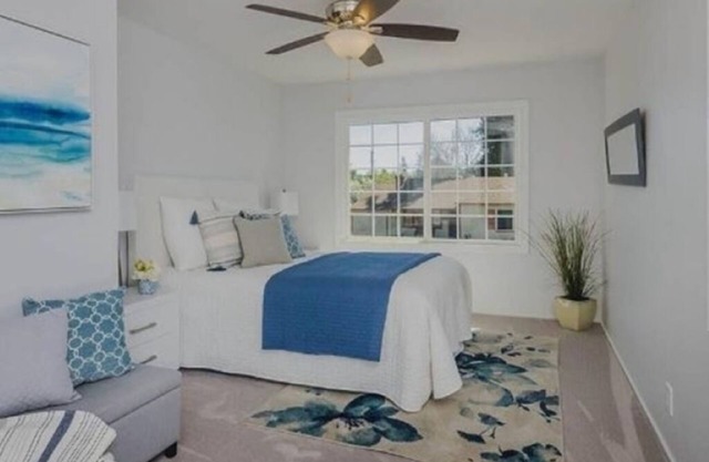 Prime location! New mod guesthome with fenced yard