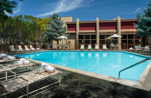 Prime Location! Outdoor Pool, Parking, Pets Allowed, Near Ruby View Golf Course!