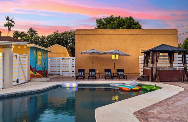 Prime Location | Shared Pool | Hot Tub | Games