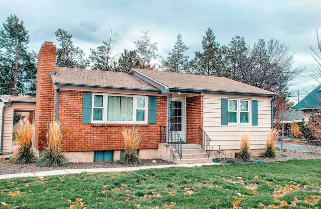 Prime Location: Spacious 3 BR 2 BA + 10 mins DT & BSU
