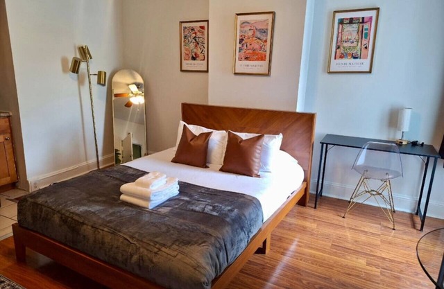 Prime Location | Studio | Center City | Fast Wifi