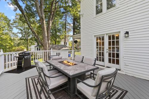 Prime West Hartford Center Location- Historic Gem