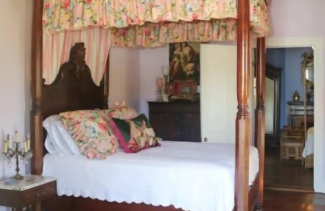 Princess Room Private Suite w/ separate entrance!