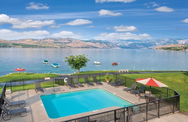 Pristine beauty and a multiplicity of outdoor activities!