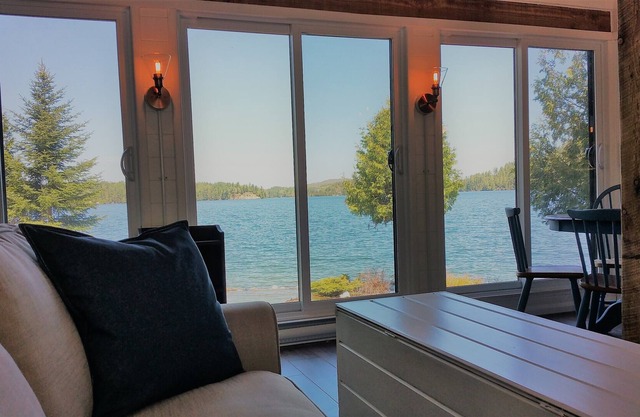 Pristine waters, lakefront cottage - 2-wk summer getaways on Pemichangan!