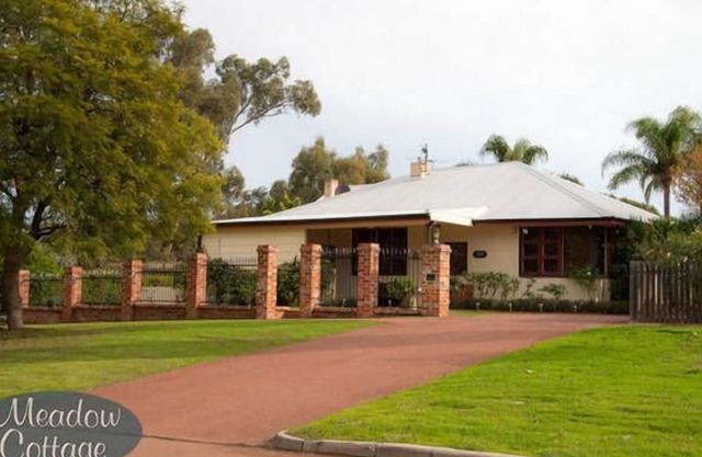 Priv House + Pool + Wi-Fi + 10 Minuten von Perth & Weingüter