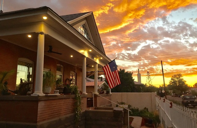Priv. Studio Dwelling w/Secluded Patio