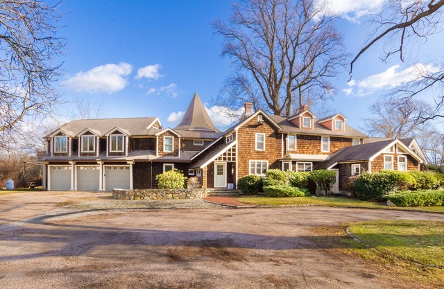 Privatsphäre mit diesem benutzerdefinierten weitläufigen Haus auf 6+ Acres - Central Air, Game Room und Beach Passes im Überfluss