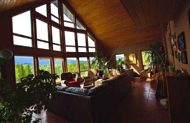 Privacy with Peaceful Mountain Views,River beach.Nature and Smither's ammenities