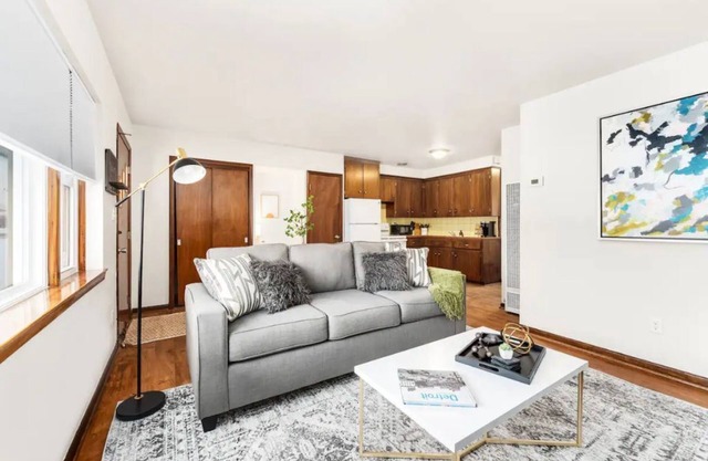 Private 1 bedroom apartment in Riverview