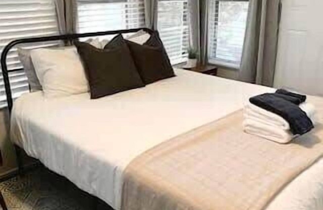 Relaxing Private Room | Shared Living, Full Comfort