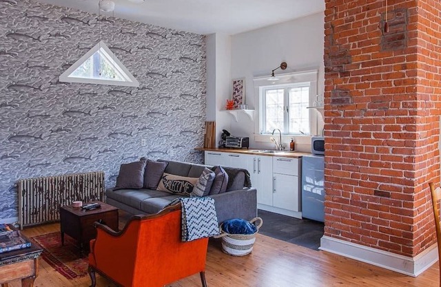 Stylish Private Apt ✦ Melville Mansion Guest Suite