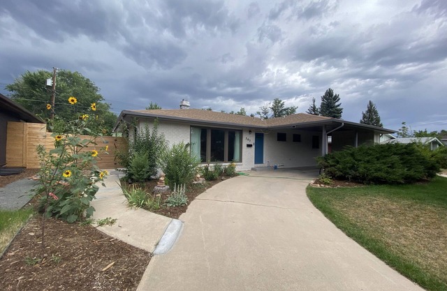 Private 2 bdrm 1 bath suite in heart of Boulder, CO