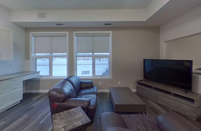 Private 2 Bed Apartment at Creekstone