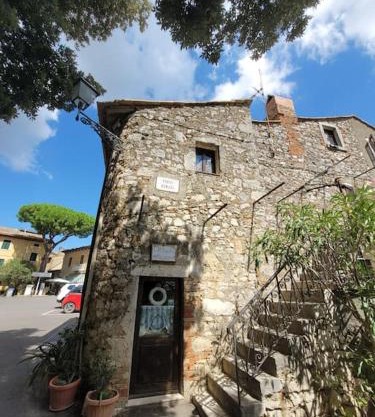 Private 2 bedrooms home in Saturnia centre